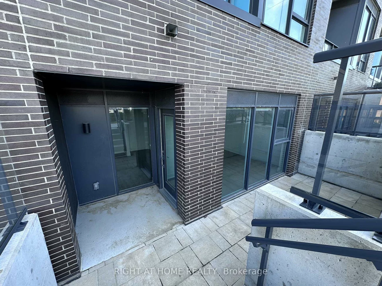 185, Deerfield, Central Newmarket, Newmarket