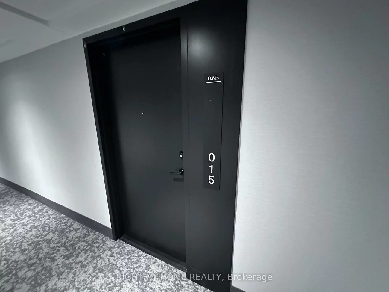 185, Deerfield, Central Newmarket, Newmarket