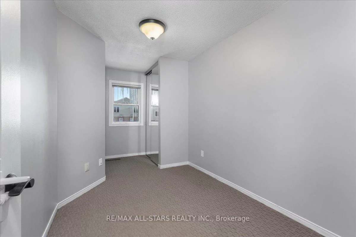 115, Main, Central Newmarket, Newmarket