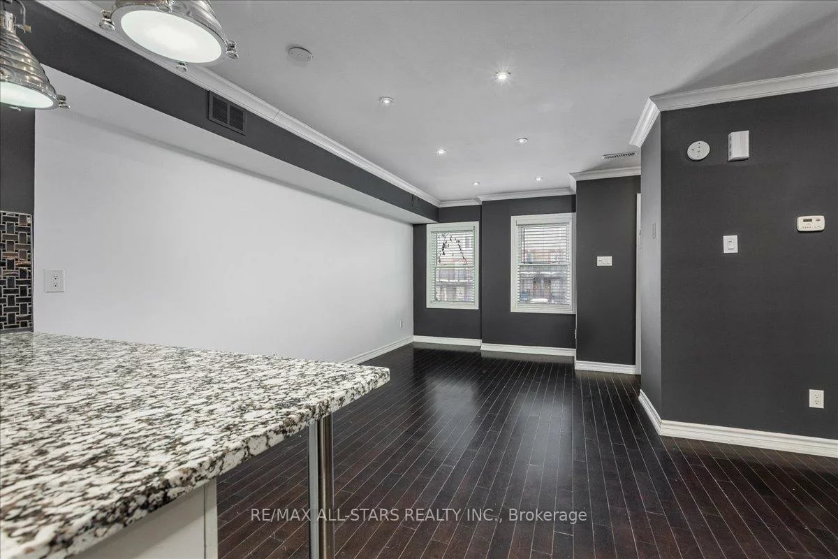 115, Main, Central Newmarket, Newmarket