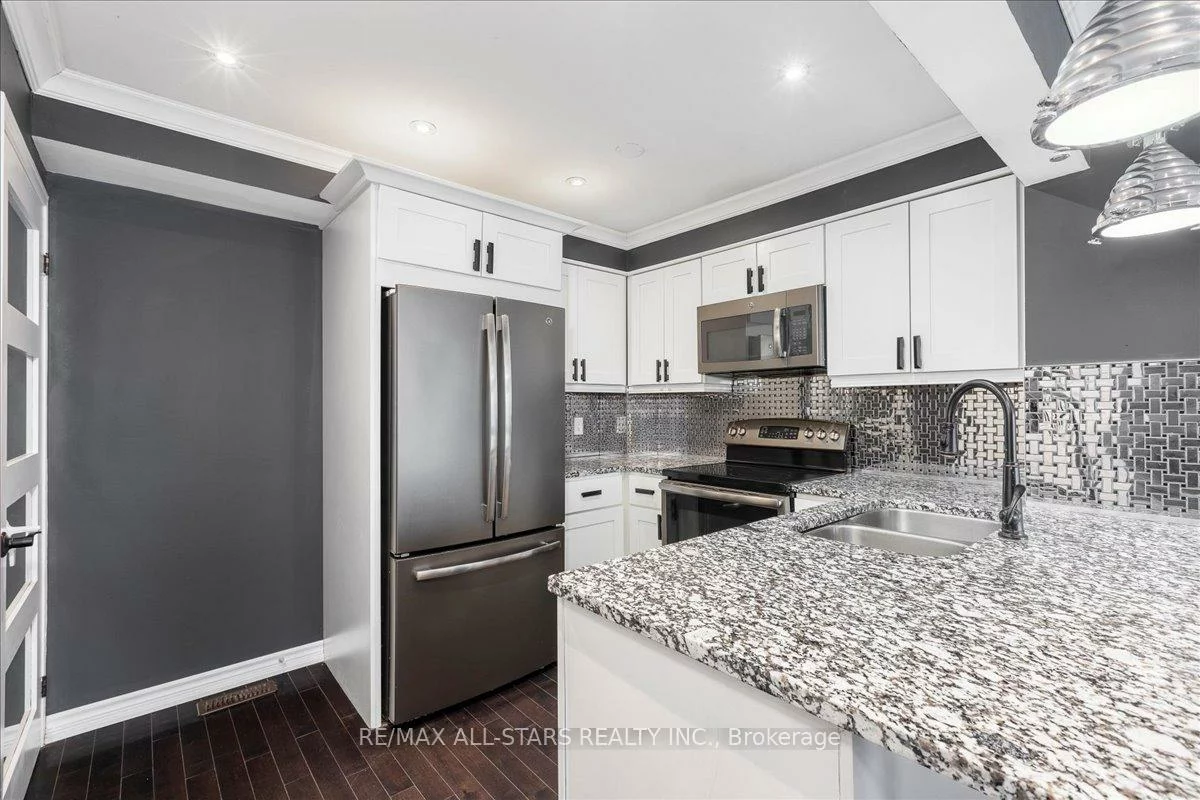 115, Main, Central Newmarket, Newmarket