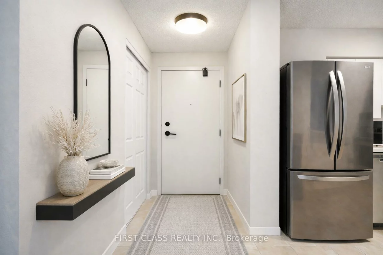 260, Davis, Central Newmarket, Newmarket