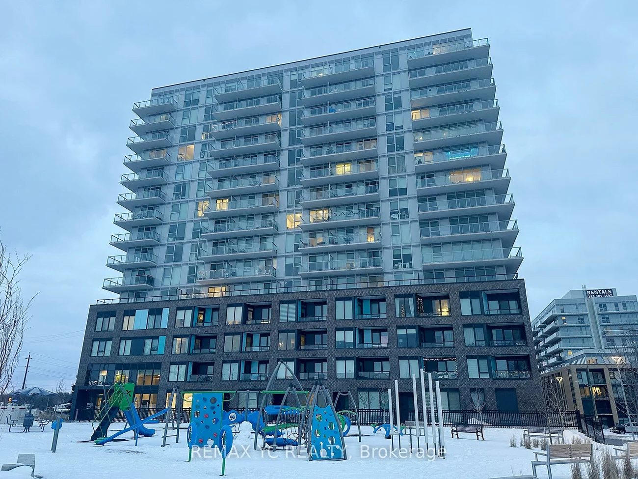 185, Deerfield, Central Newmarket, Newmarket