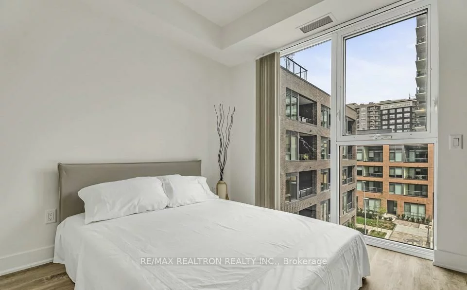 185, Deerfield, Central Newmarket, Newmarket