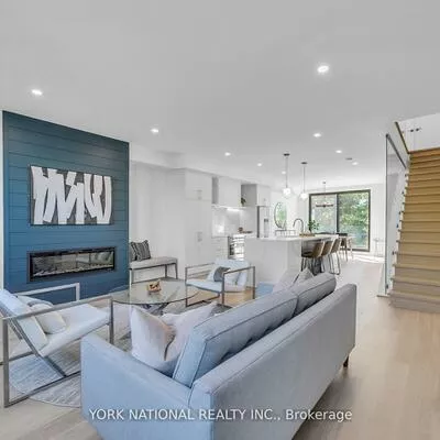 59, Charles, Central Newmarket, Newmarket