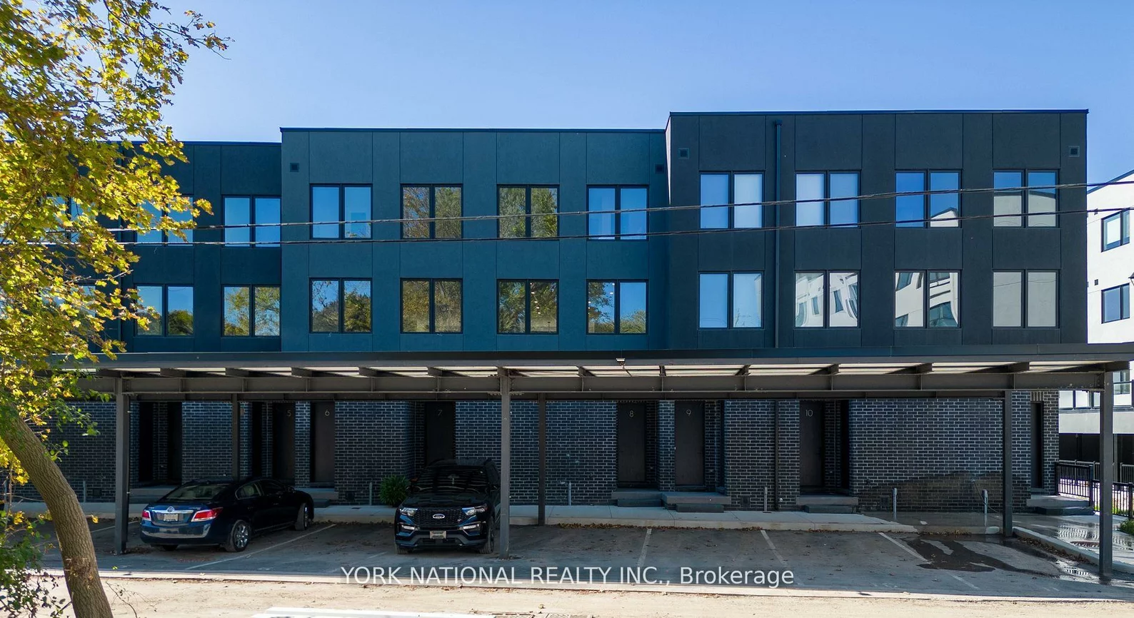 59, Charles, Central Newmarket, Newmarket