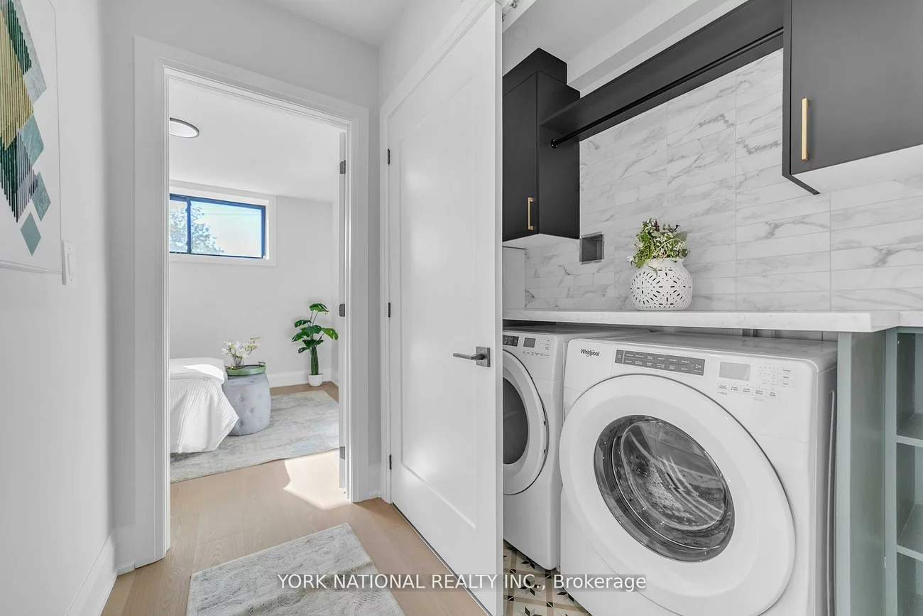 59, Charles, Central Newmarket, Newmarket