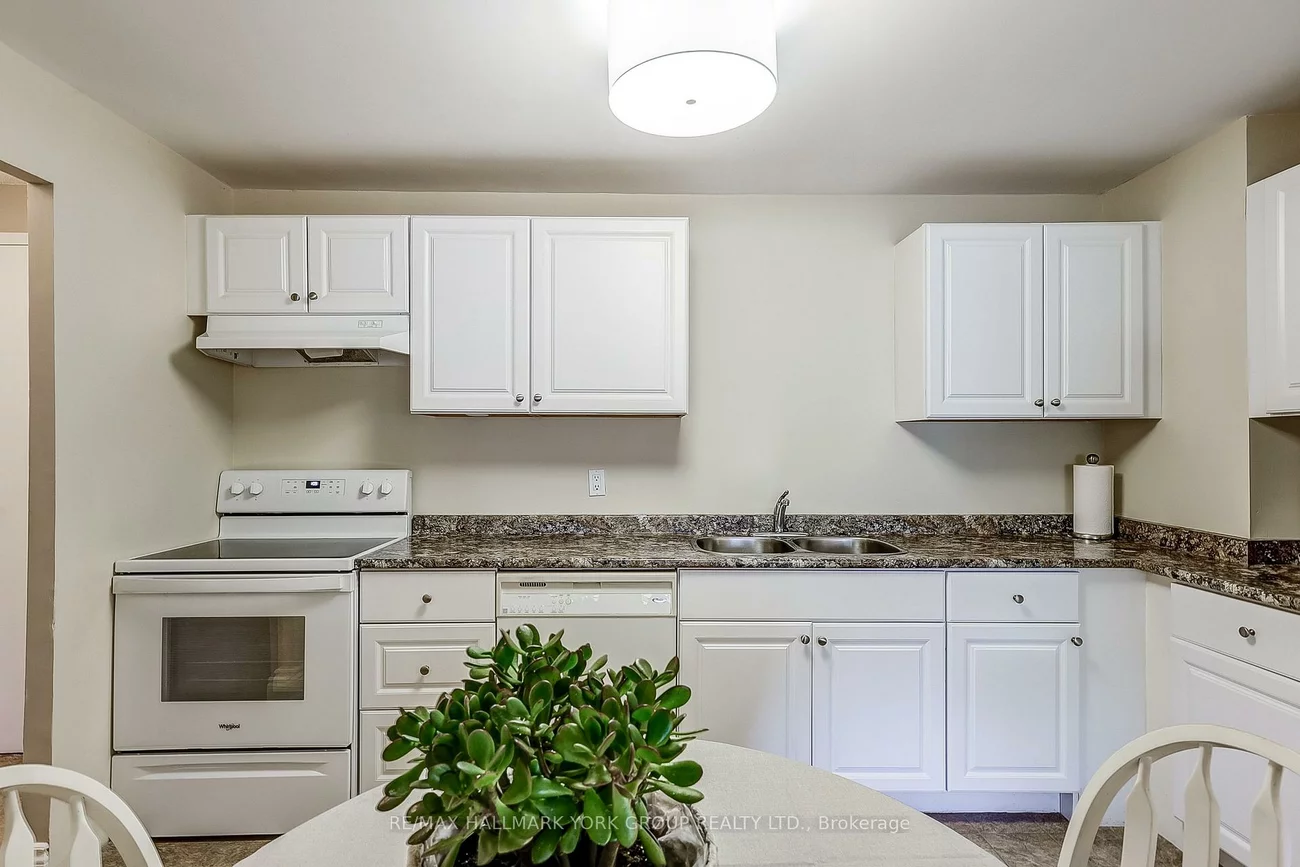 155, Main, Bristol-London, Newmarket