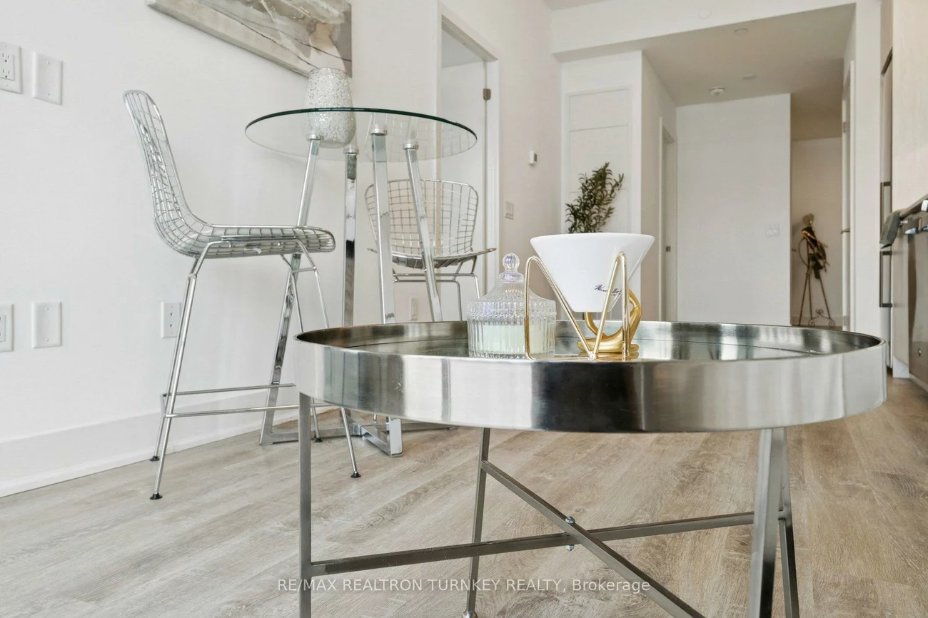 185, Deerfield, Central Newmarket, Newmarket