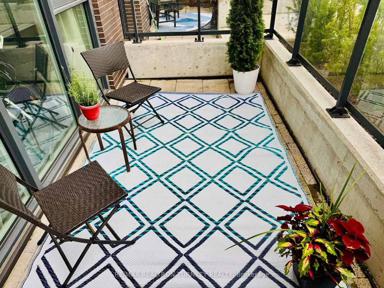 185, Deerfield, Central Newmarket, Newmarket