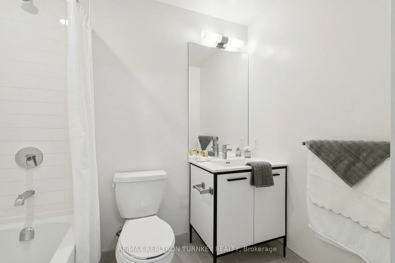 185, Deerfield, Central Newmarket, Newmarket