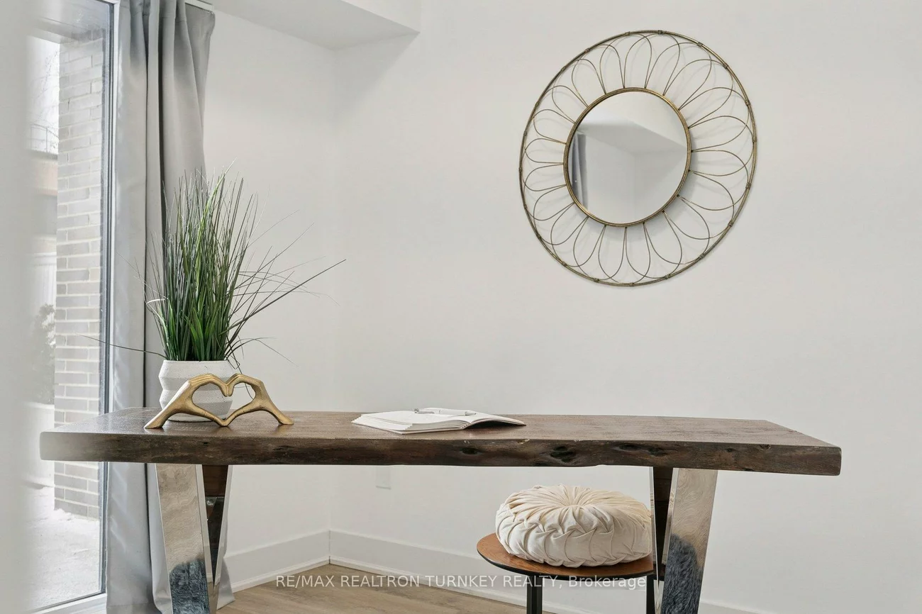 185, Deerfield, Central Newmarket, Newmarket