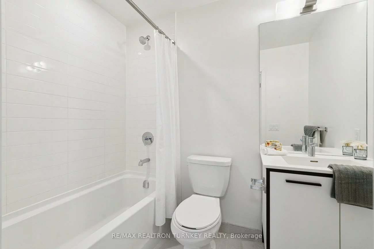 185, Deerfield, Central Newmarket, Newmarket