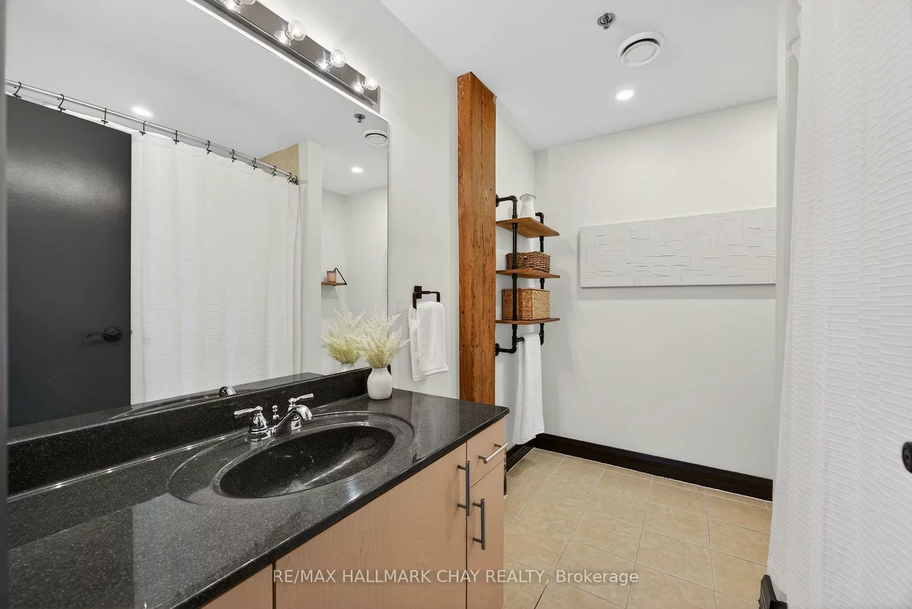 543, Timothy, Central Newmarket, Newmarket