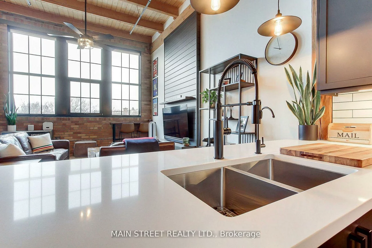 543, Timothy, Central Newmarket, Newmarket