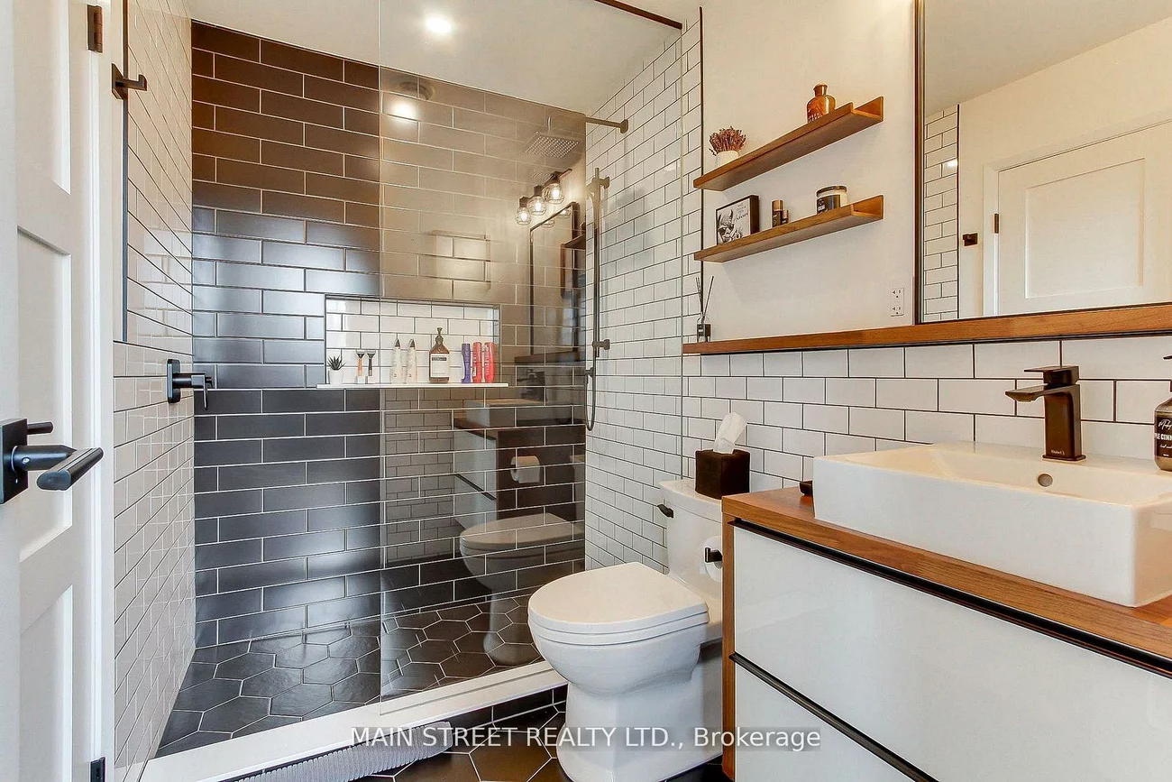 543, Timothy, Central Newmarket, Newmarket