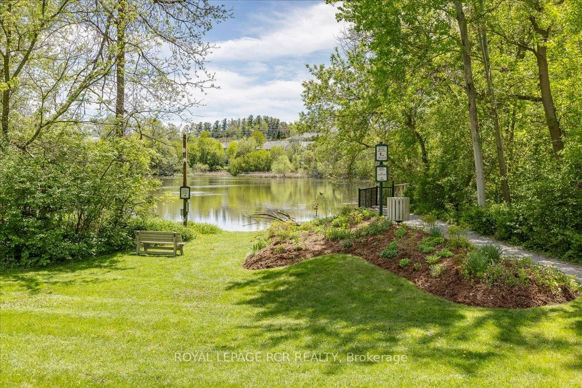 900, Bogart Mill, Gorham-College Manor, Newmarket