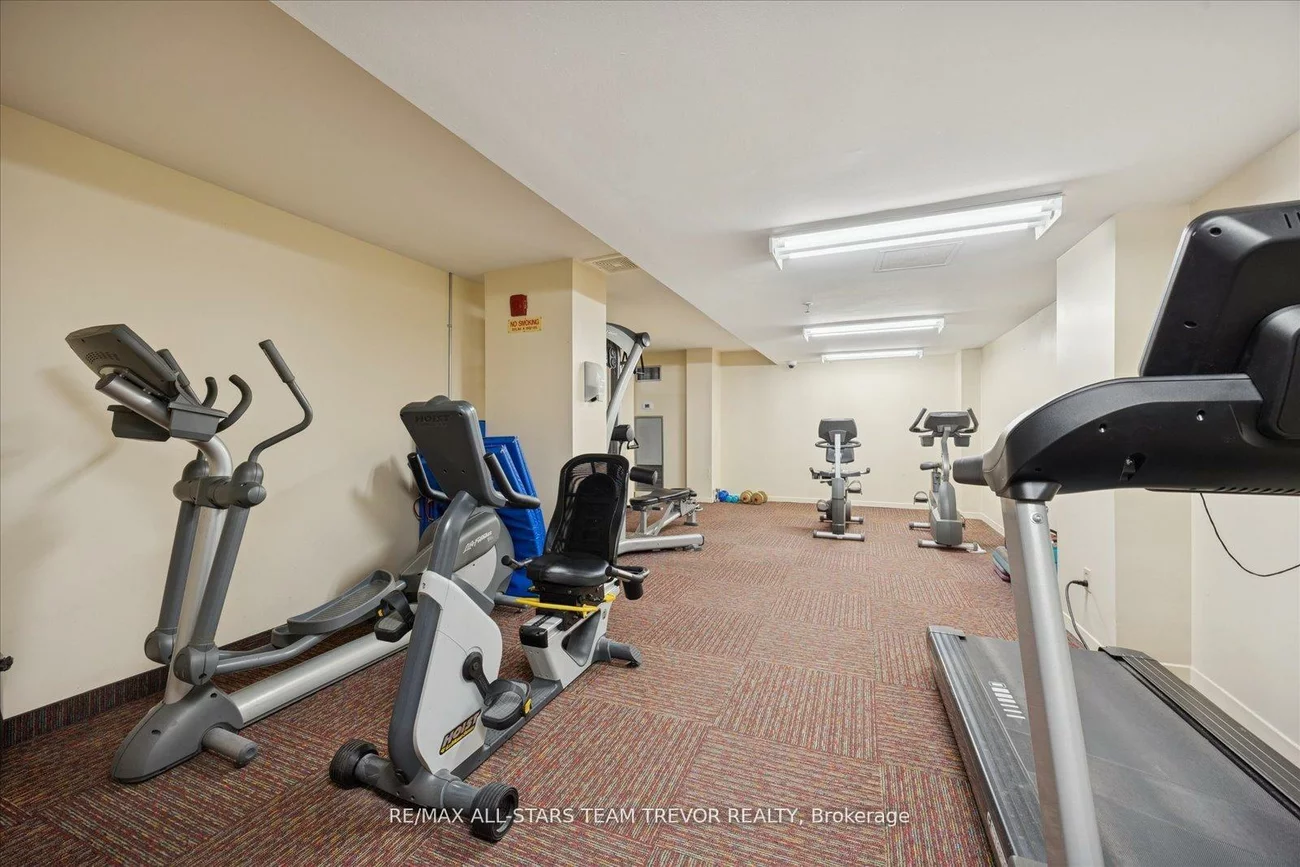 250, Davis, Central Newmarket, Newmarket