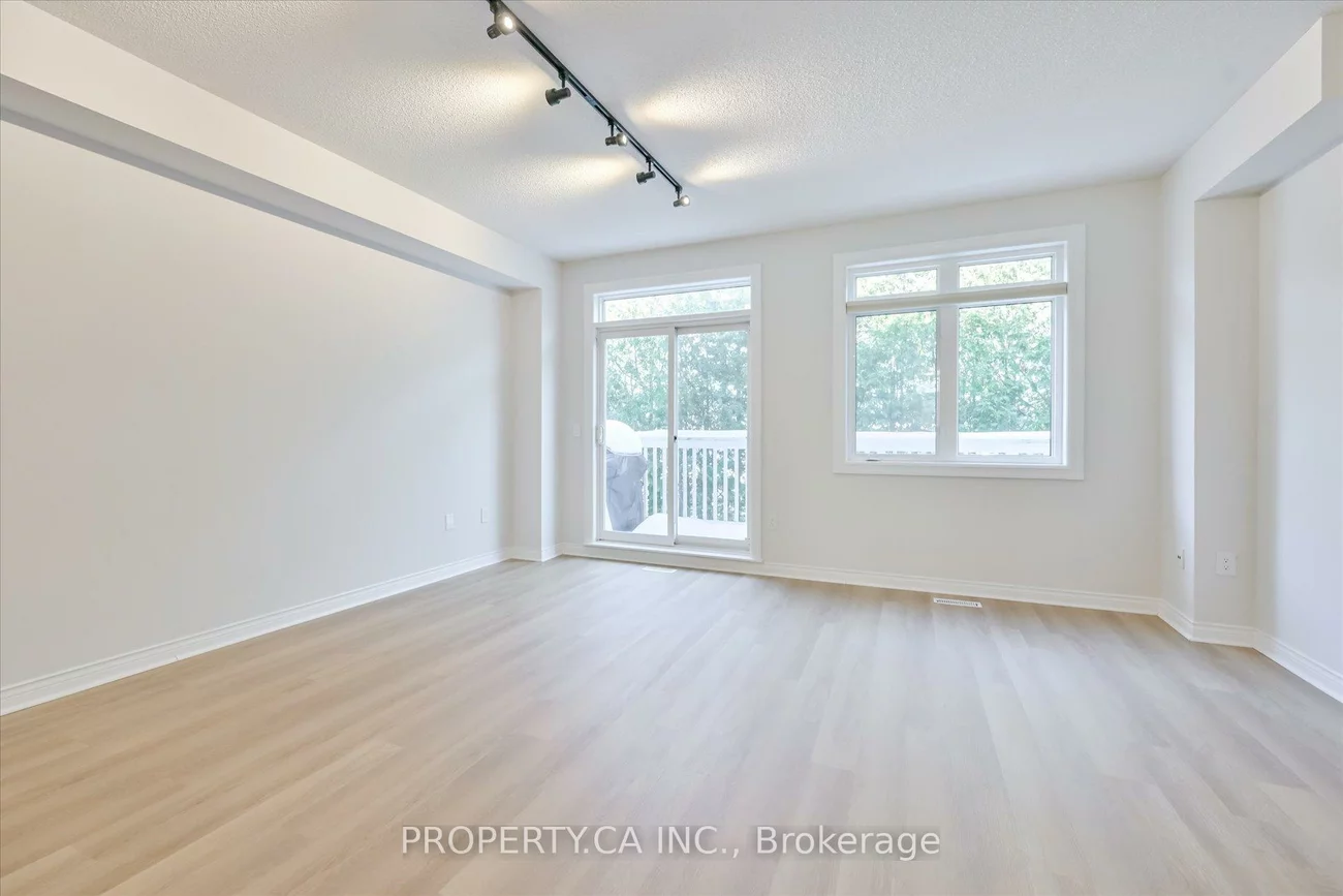 1051, On Bogart, Gorham-College Manor, Newmarket