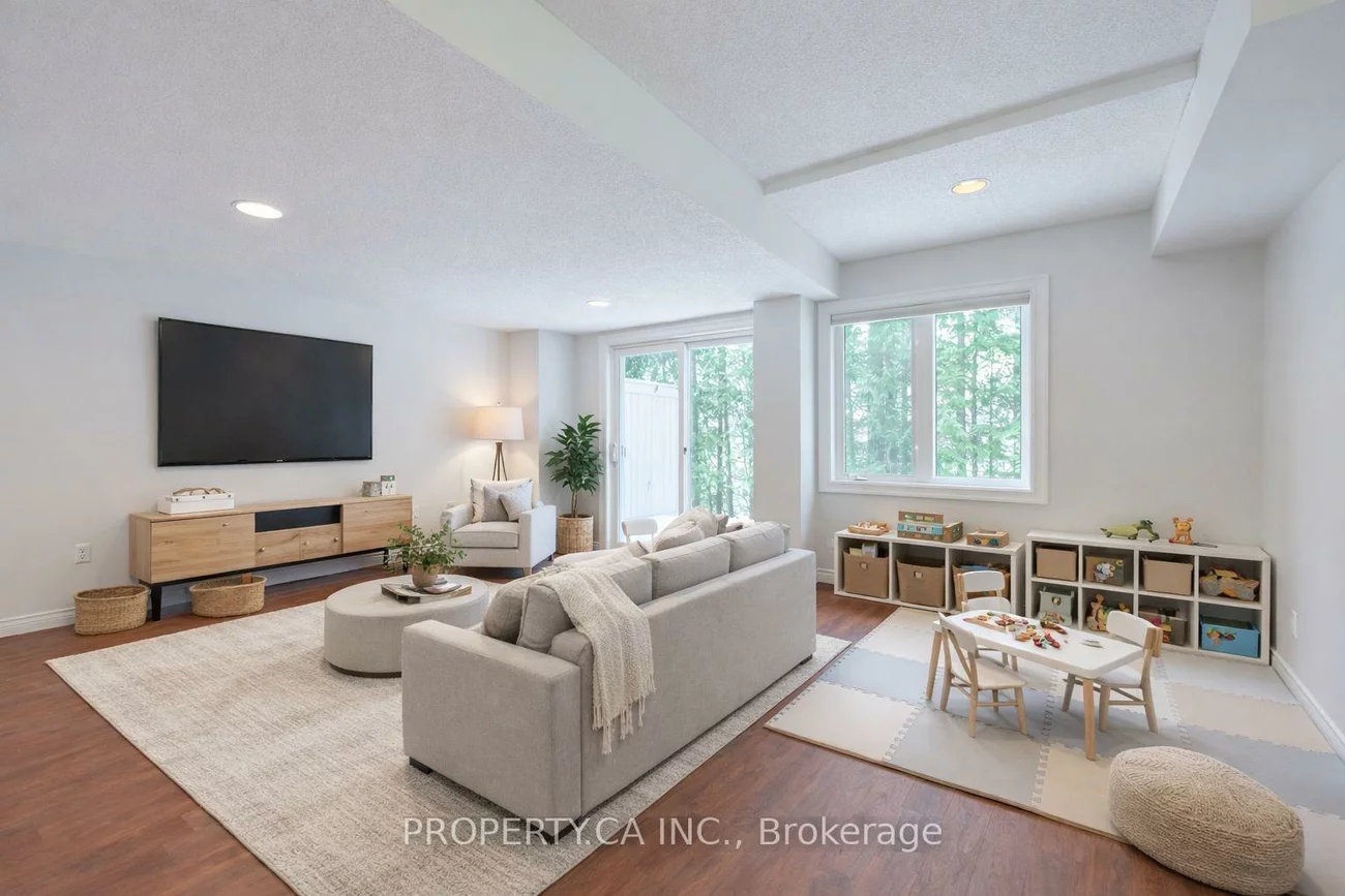 1051, On Bogart, Gorham-College Manor, Newmarket