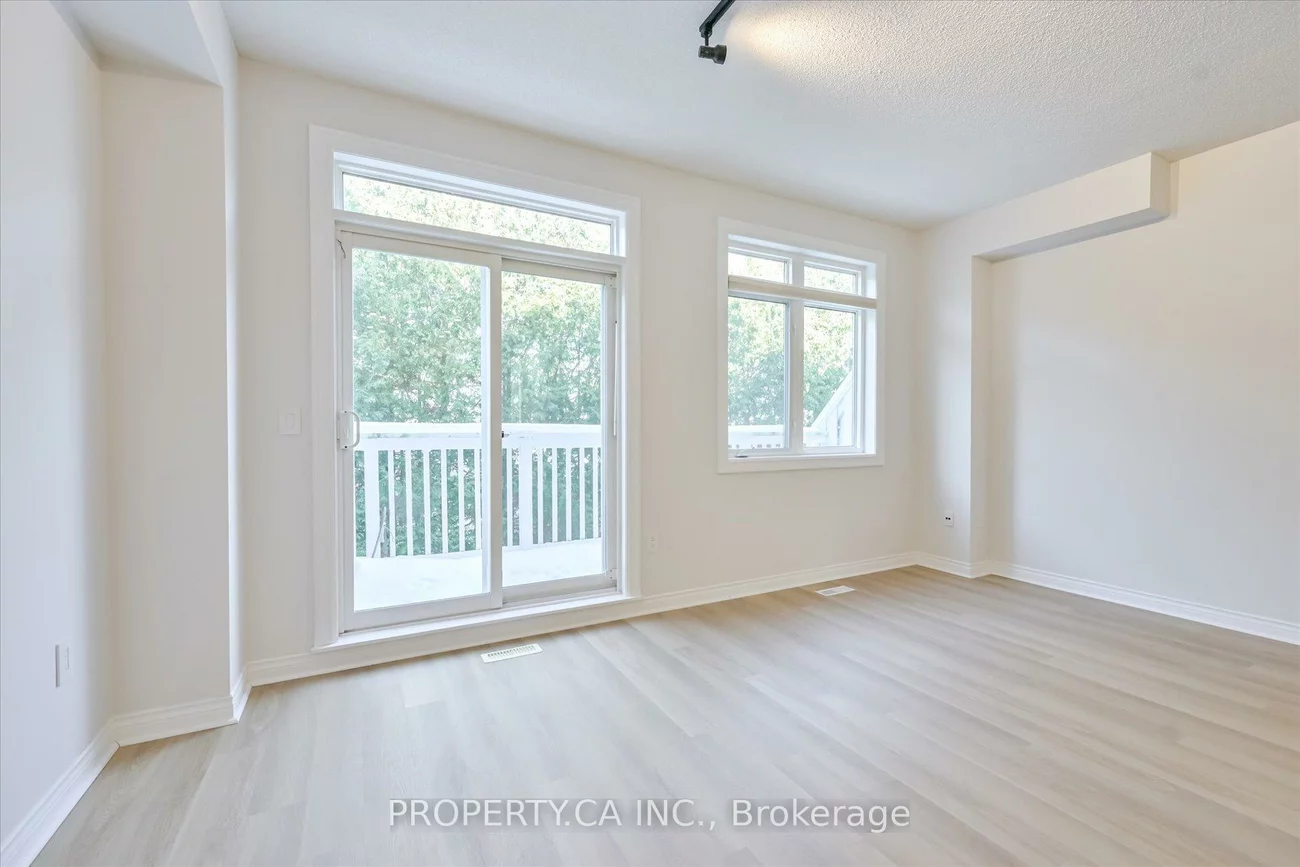 1051, On Bogart, Gorham-College Manor, Newmarket