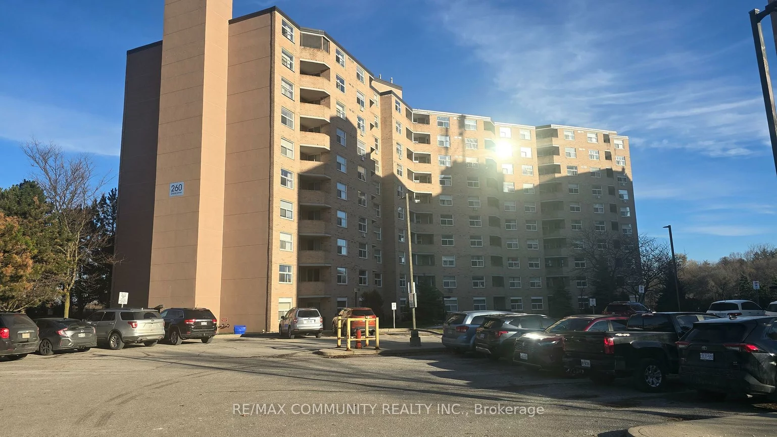 260, Davis, Central Newmarket, Newmarket