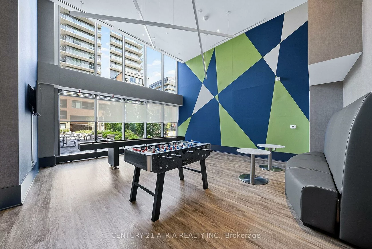 185, Deerfield, Central Newmarket, Newmarket