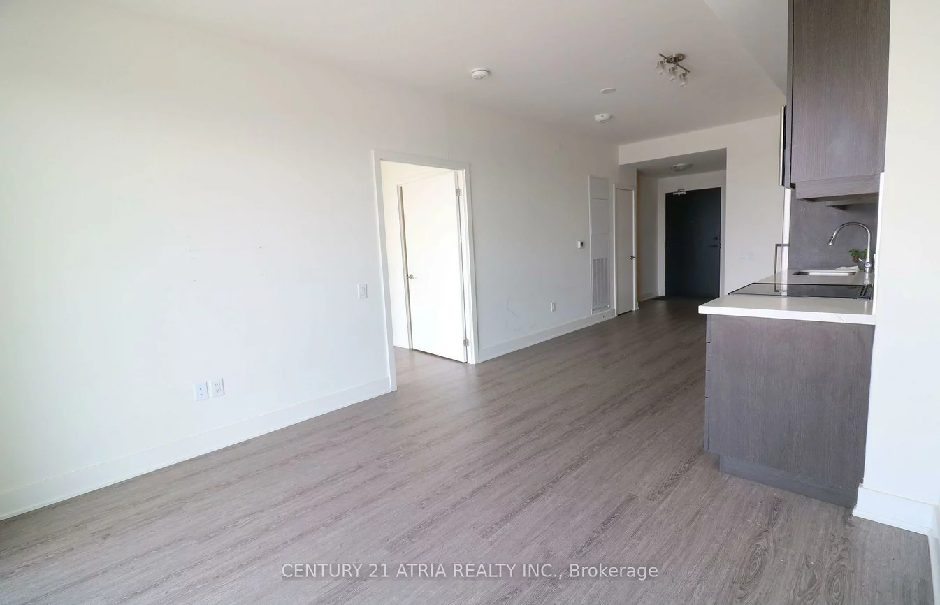 185, Deerfield, Central Newmarket, Newmarket