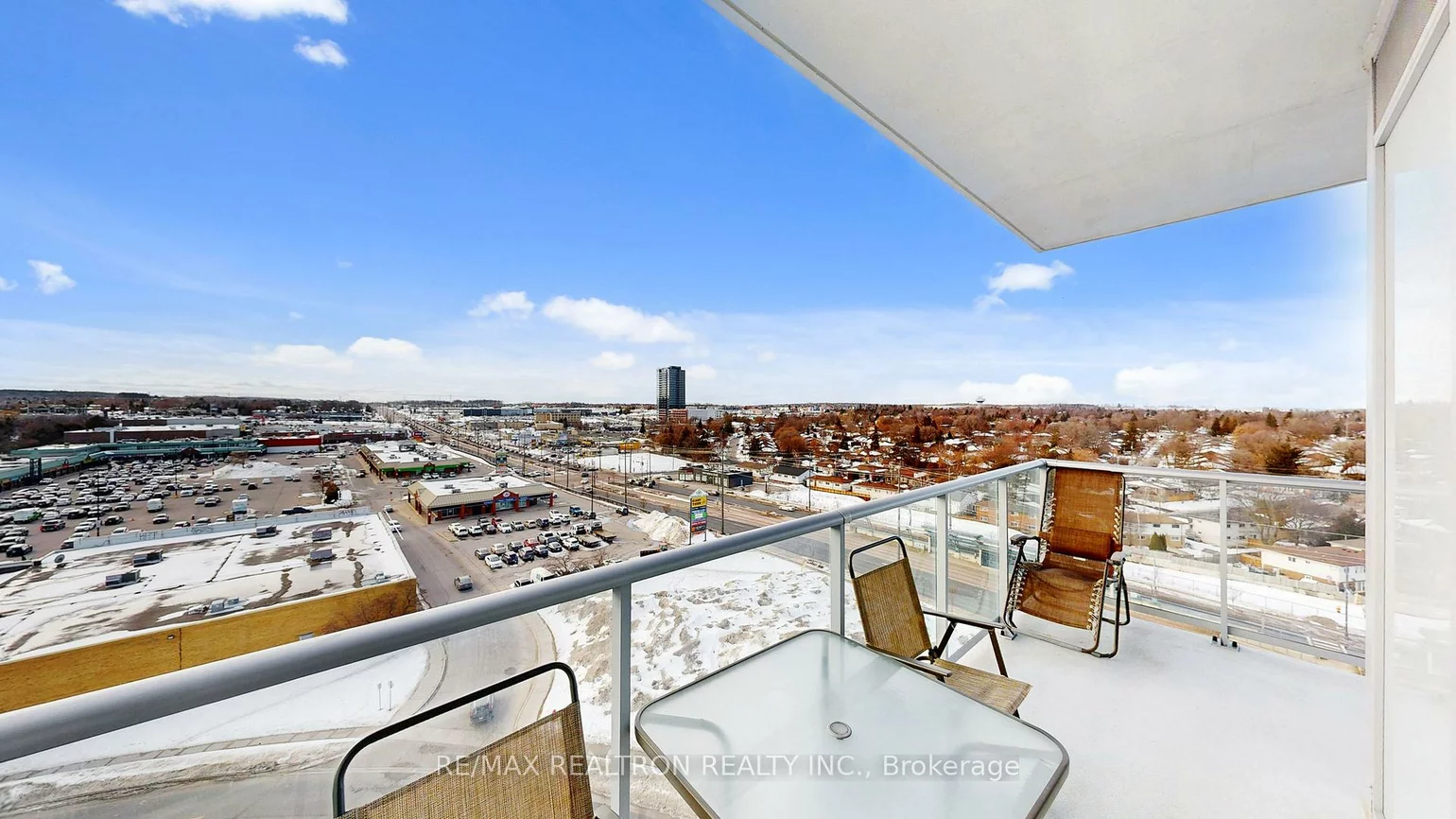 185, Deerfield, Central Newmarket, Newmarket