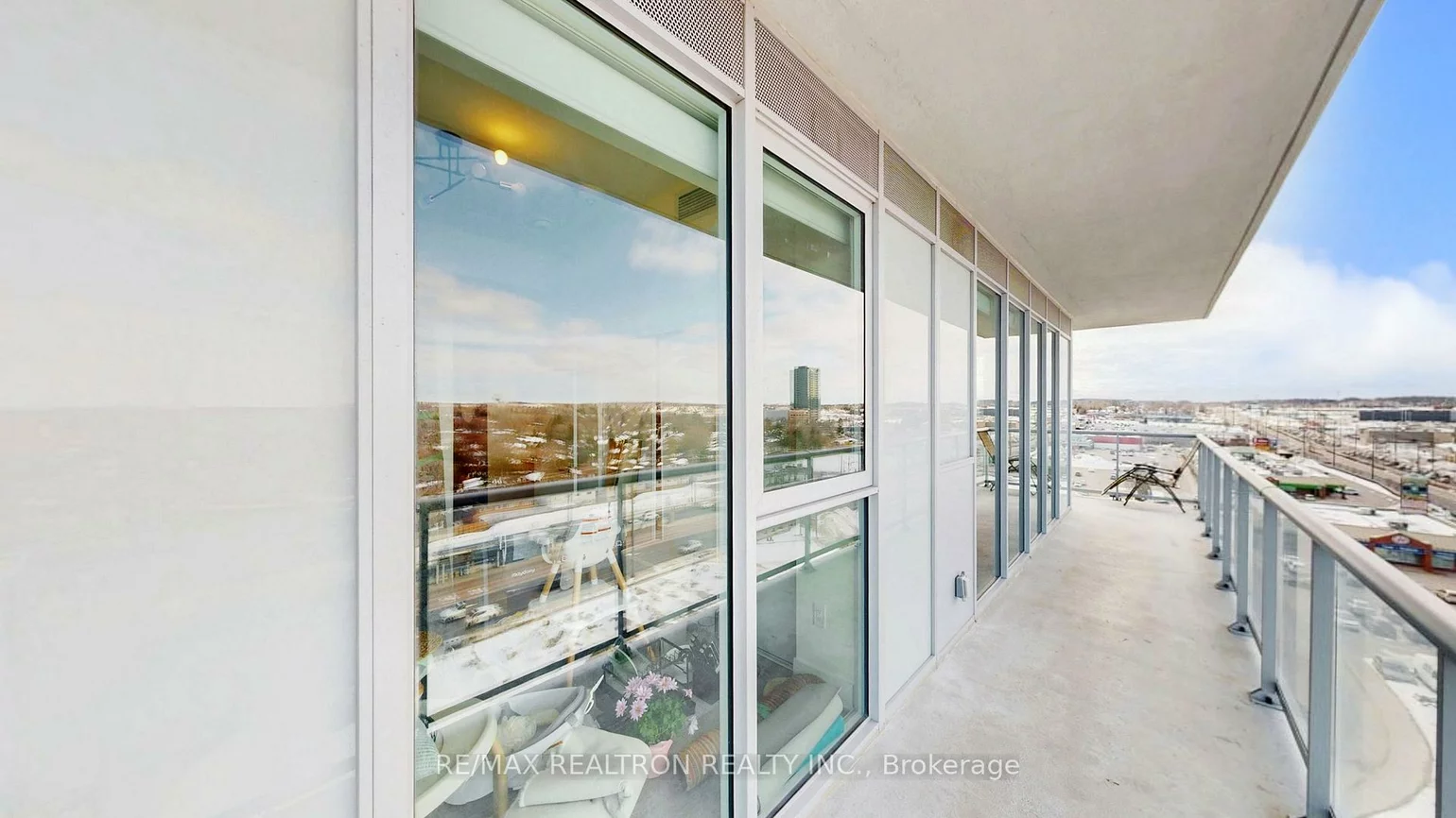 185, Deerfield, Central Newmarket, Newmarket