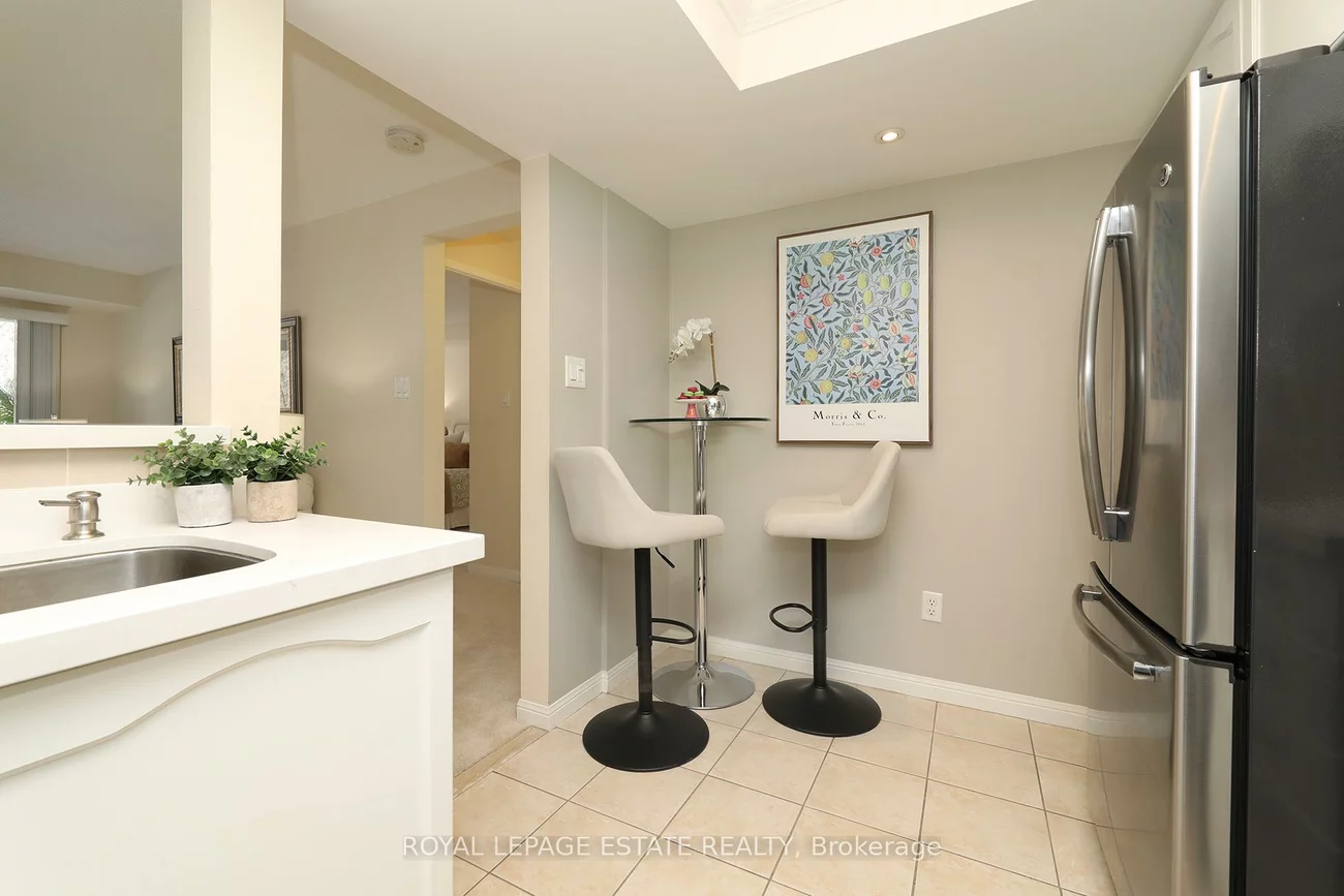 900, Bogart Mill, Gorham-College Manor, Newmarket