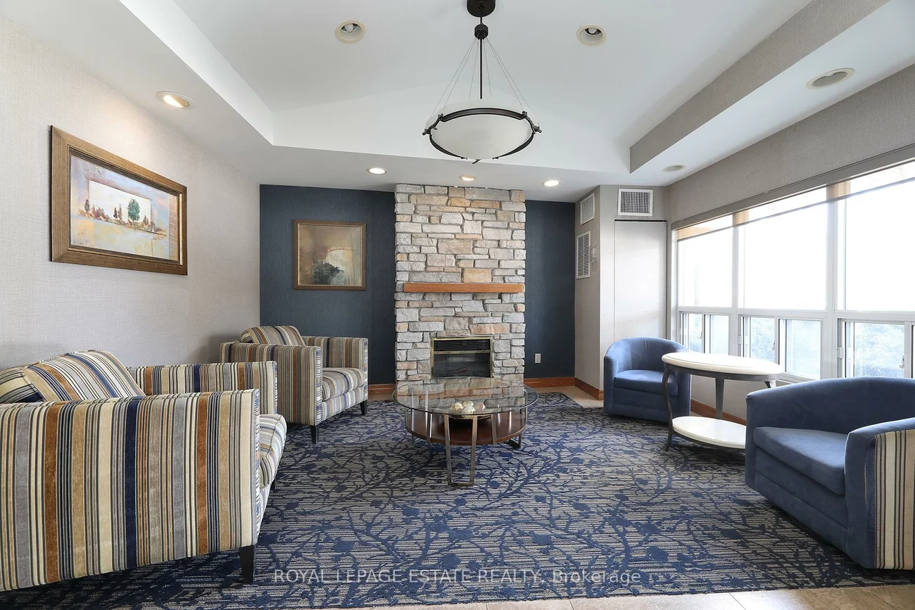 900, Bogart Mill, Gorham-College Manor, Newmarket