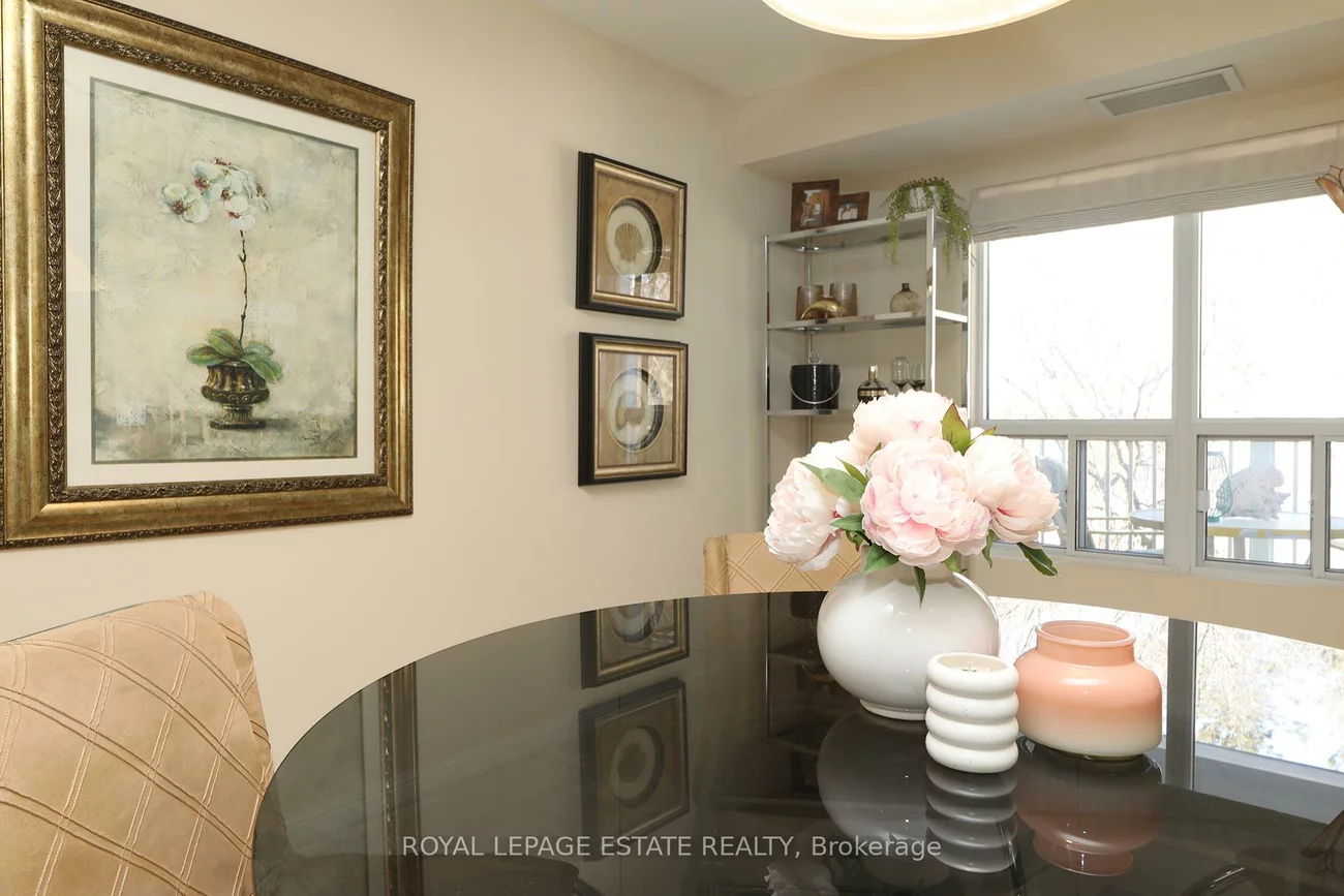 900, Bogart Mill, Gorham-College Manor, Newmarket