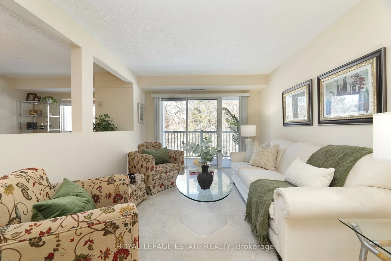 900, Bogart Mill, Gorham-College Manor, Newmarket