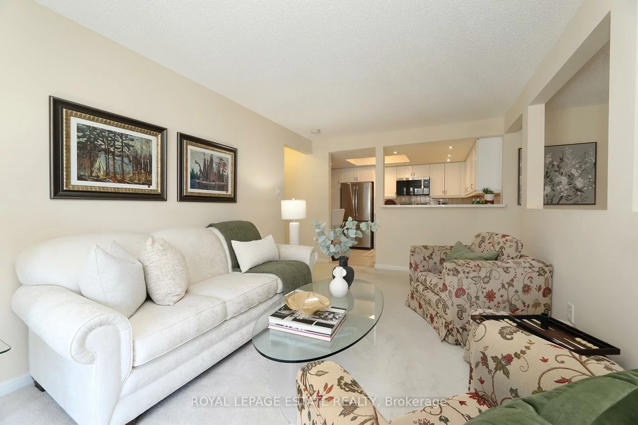 900, Bogart Mill, Gorham-College Manor, Newmarket