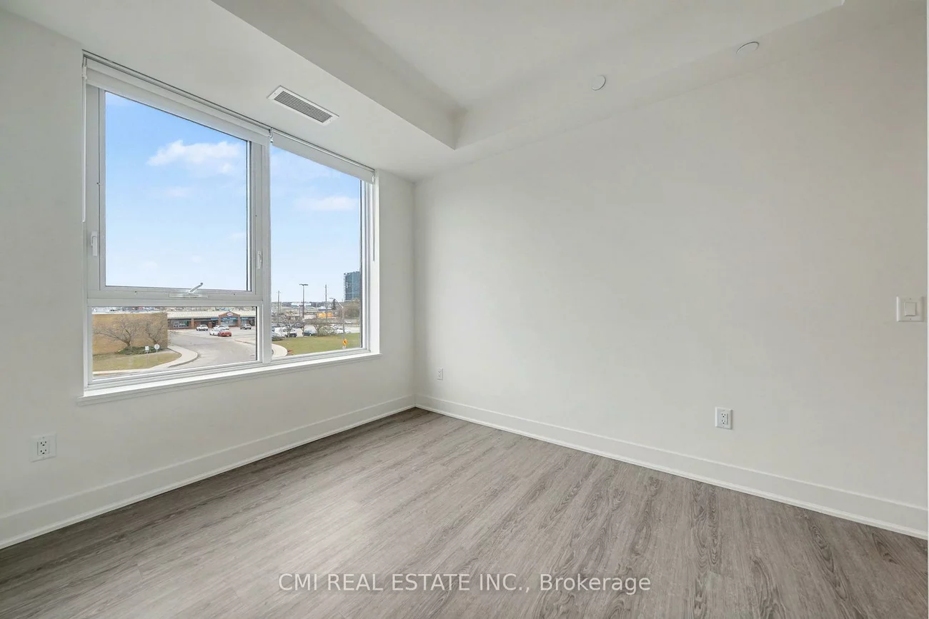 185, Deerfield, Central Newmarket, Newmarket