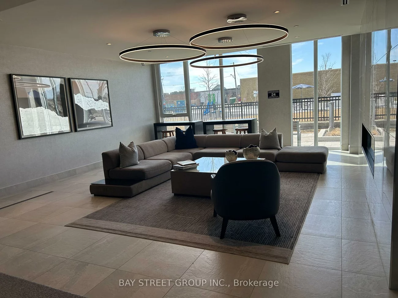 185, Deerfield, Central Newmarket, Newmarket