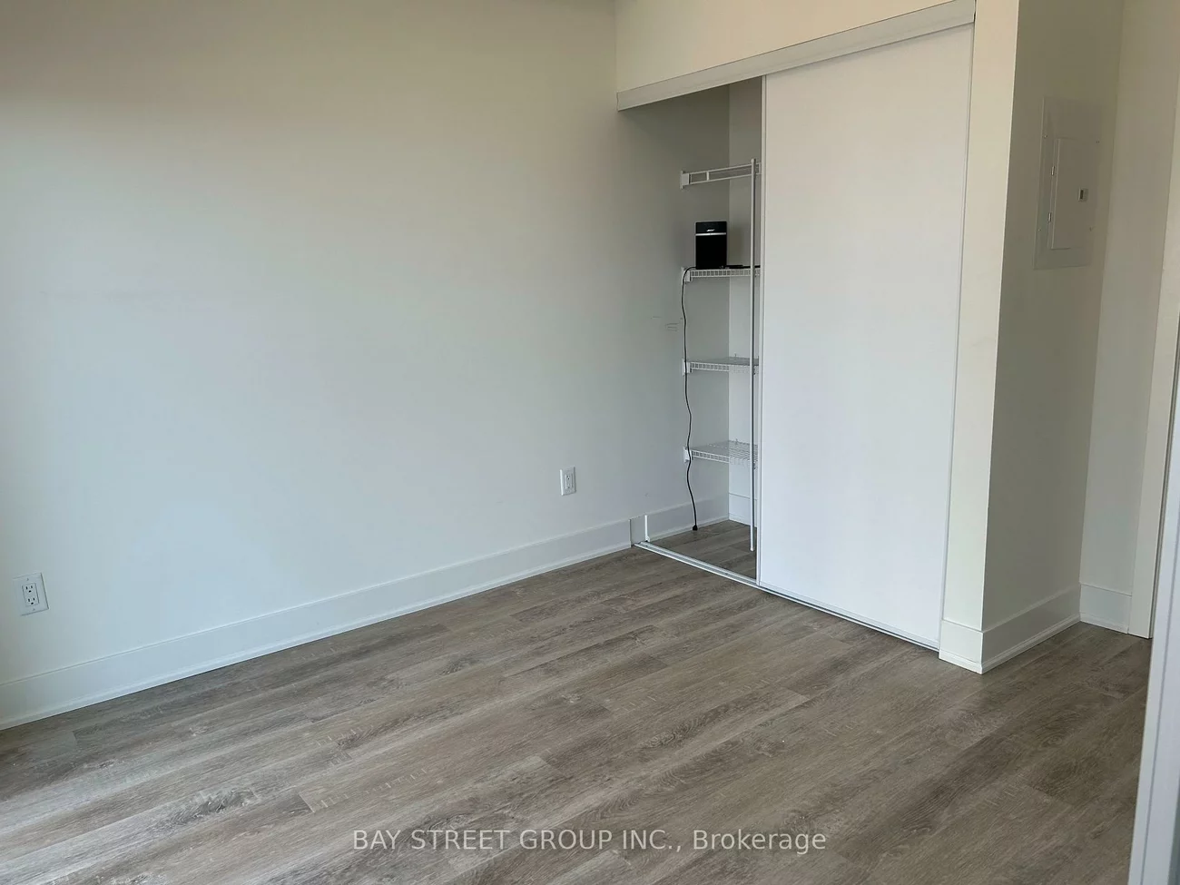 185, Deerfield, Central Newmarket, Newmarket