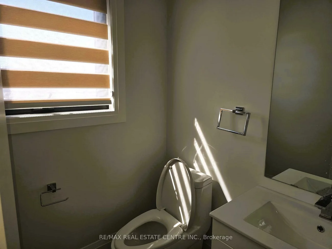 59, Charles, Central Newmarket, Newmarket