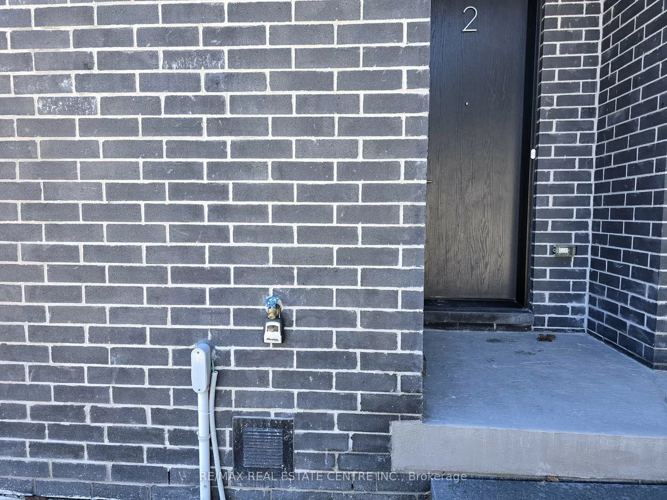 59, Charles, Central Newmarket, Newmarket