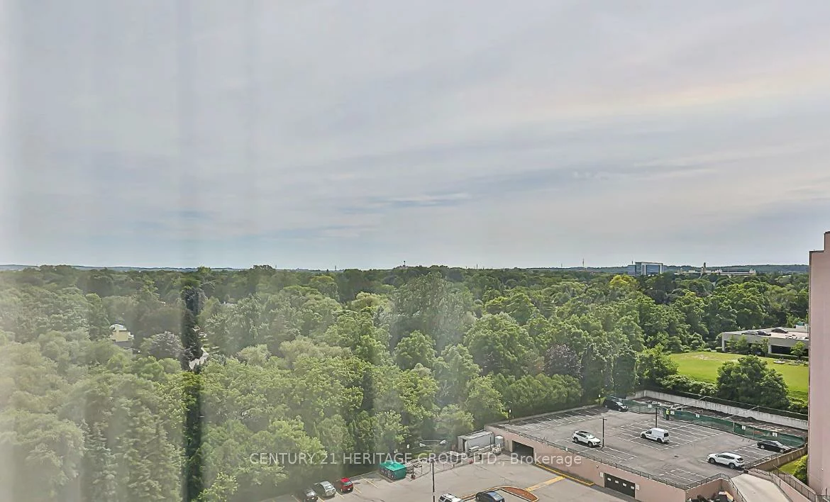 270, Davis, Central Newmarket, Newmarket