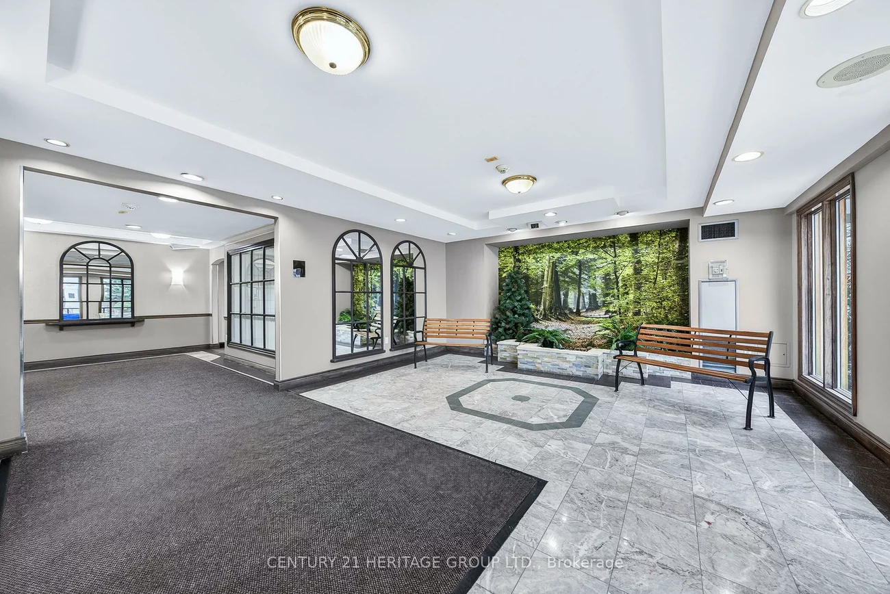 270, Davis, Central Newmarket, Newmarket