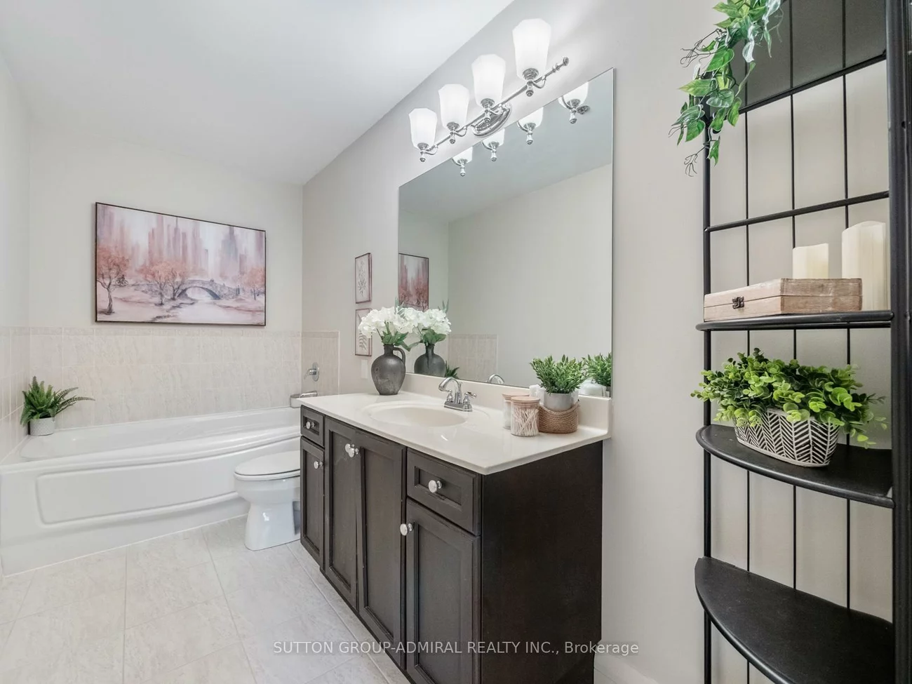 543, Timothy, Central Newmarket, Newmarket