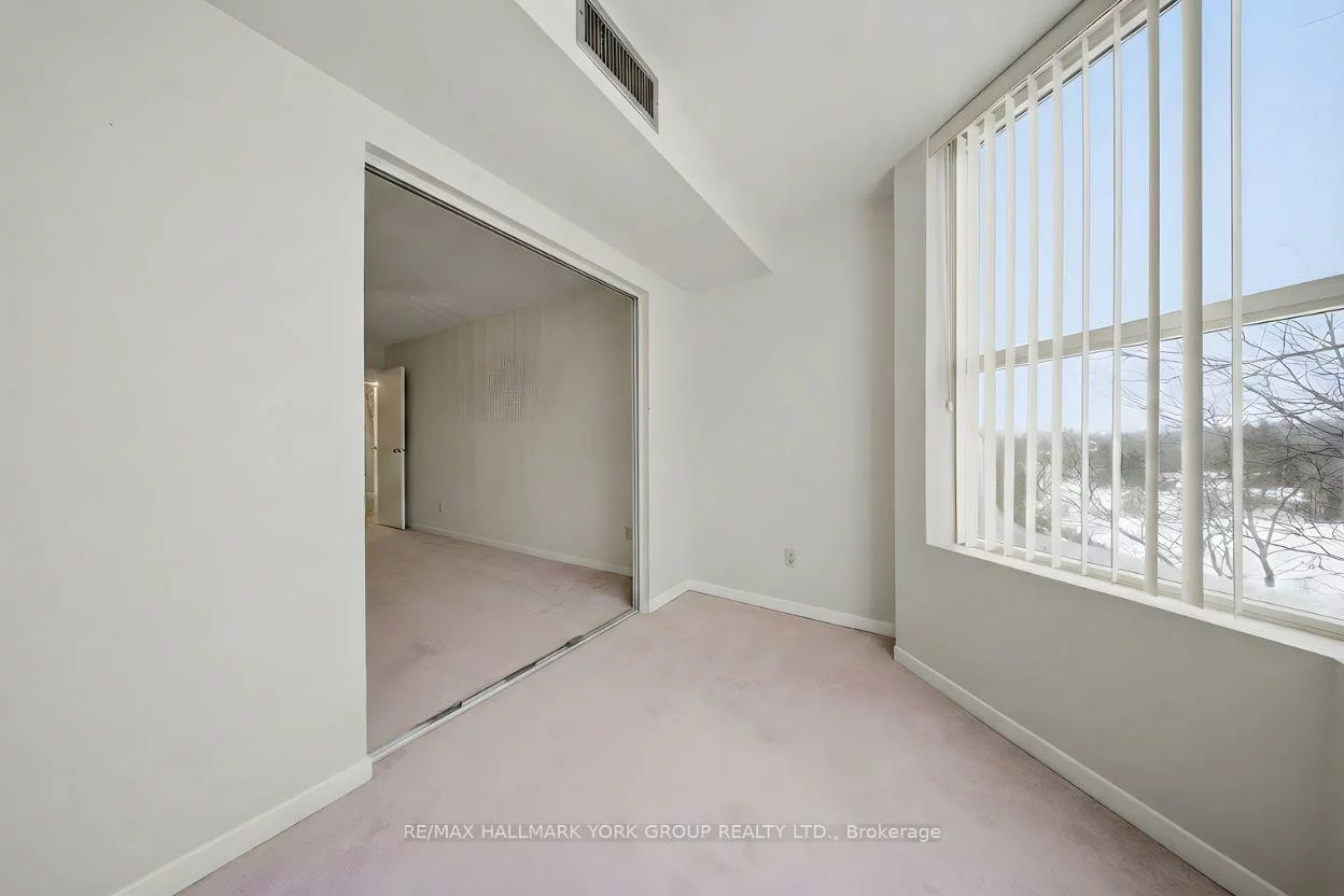 250, Davis, Central Newmarket, Newmarket