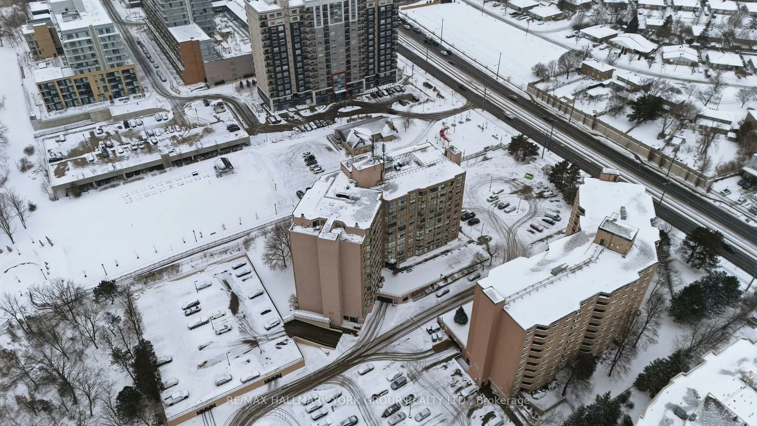 250, Davis, Central Newmarket, Newmarket