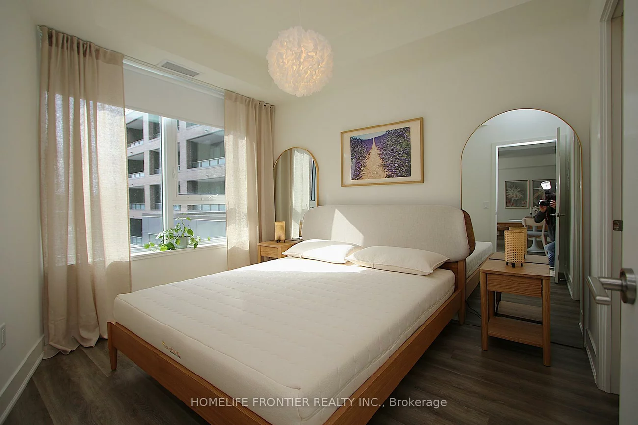 185, Deerfield, Central Newmarket, Newmarket