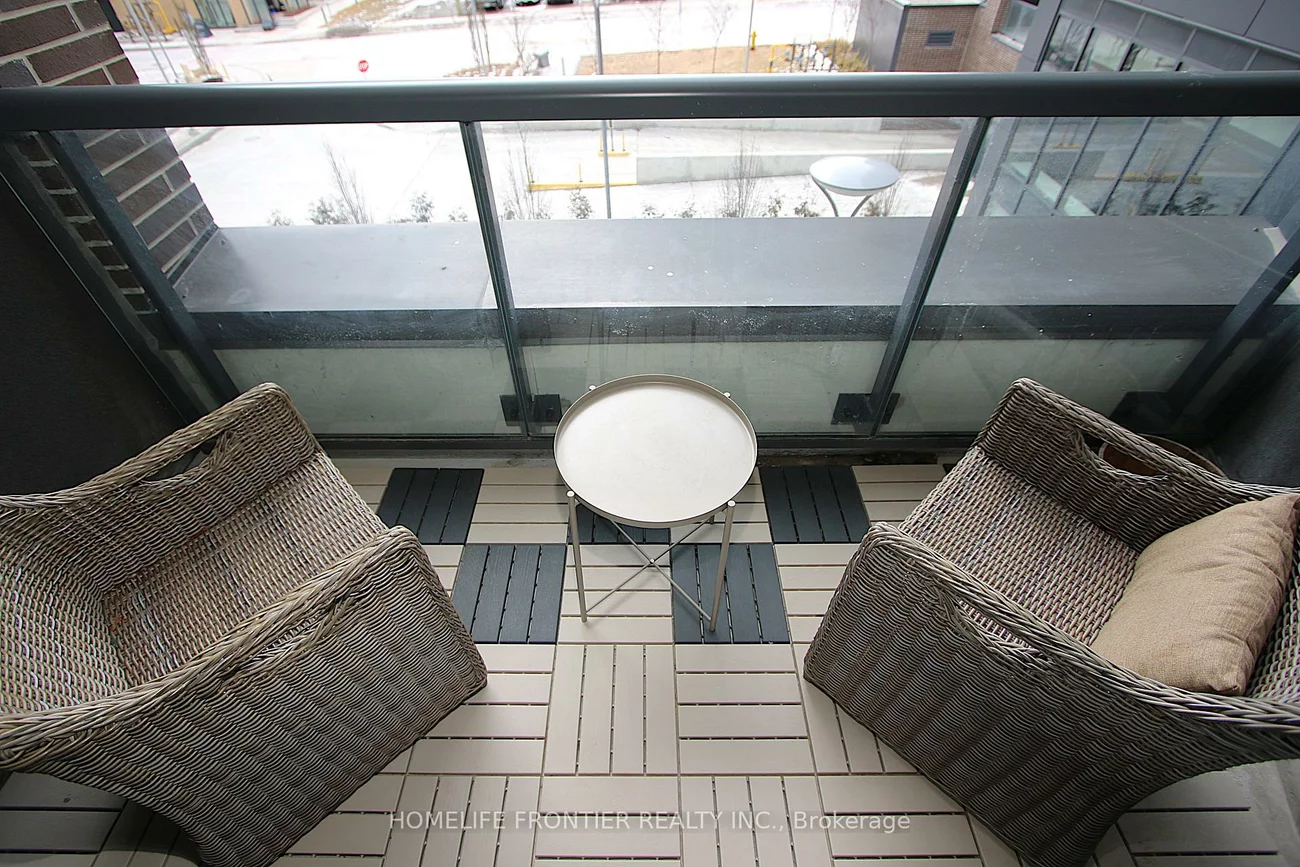 185, Deerfield, Central Newmarket, Newmarket