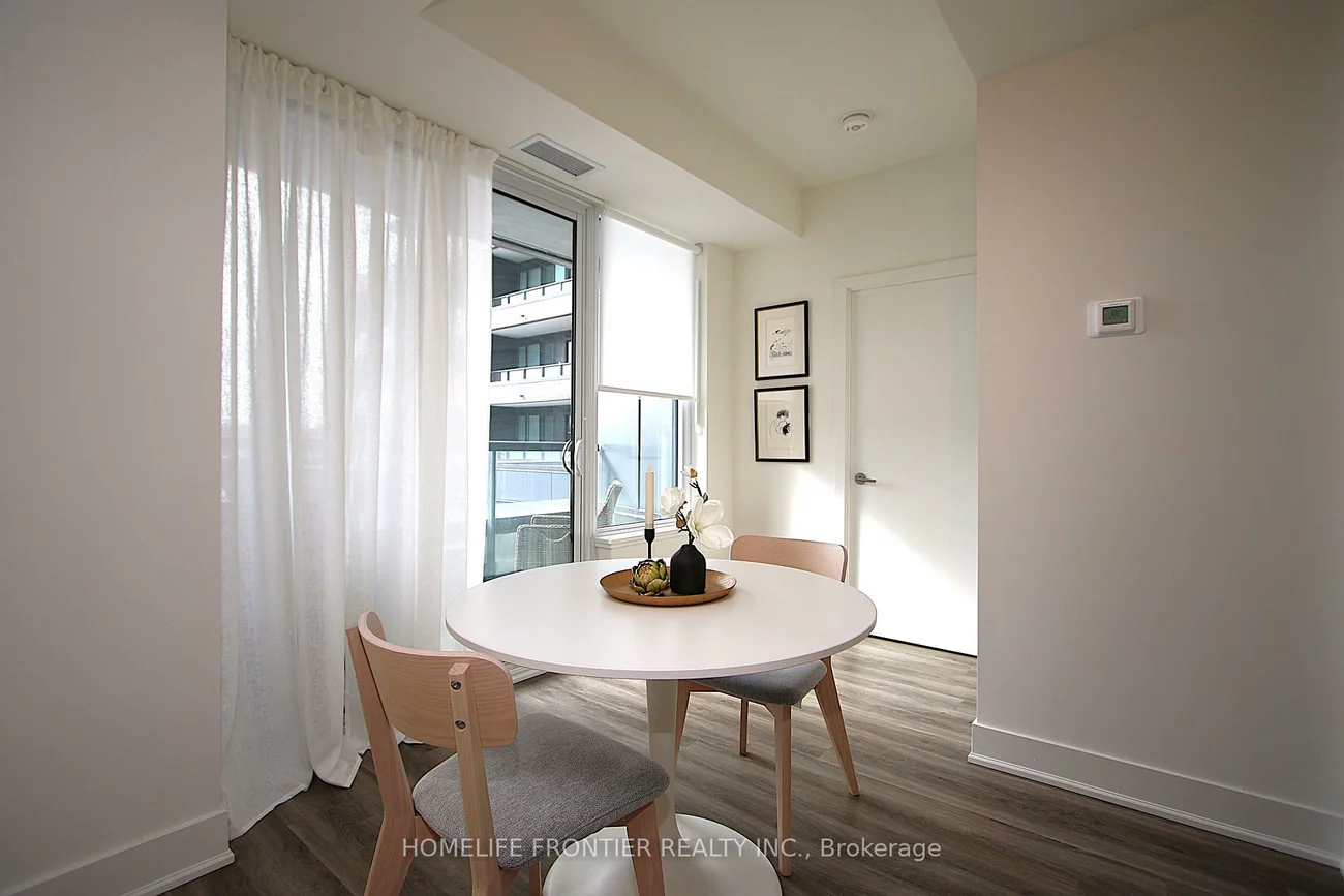 185, Deerfield, Central Newmarket, Newmarket