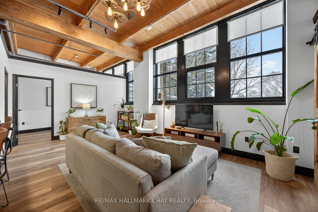 543, Timothy, Central Newmarket, Newmarket