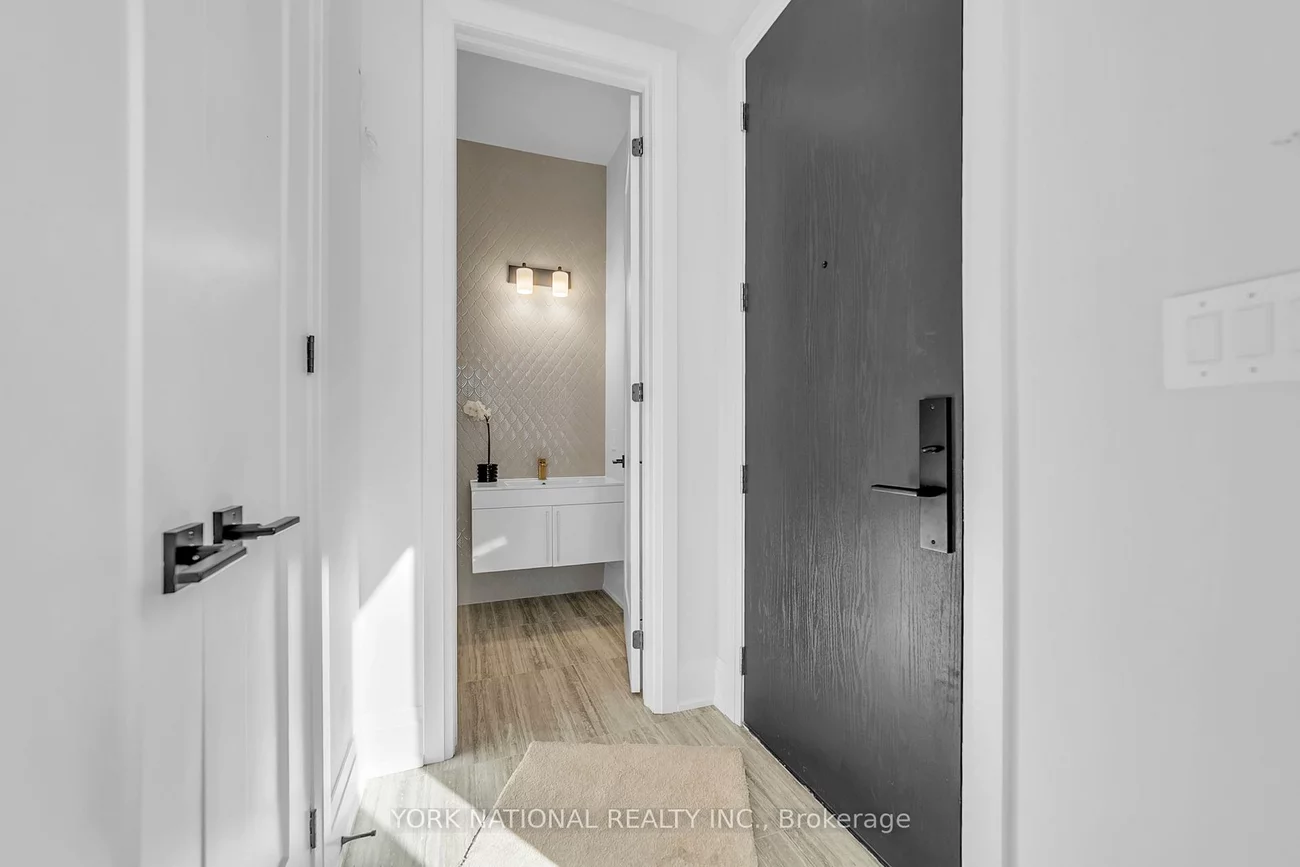 59, Charles, Central Newmarket, Newmarket